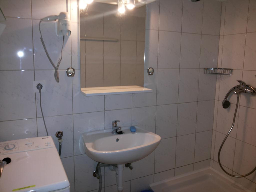 Holiday Home Apartment Tedo Klek Luaran gambar