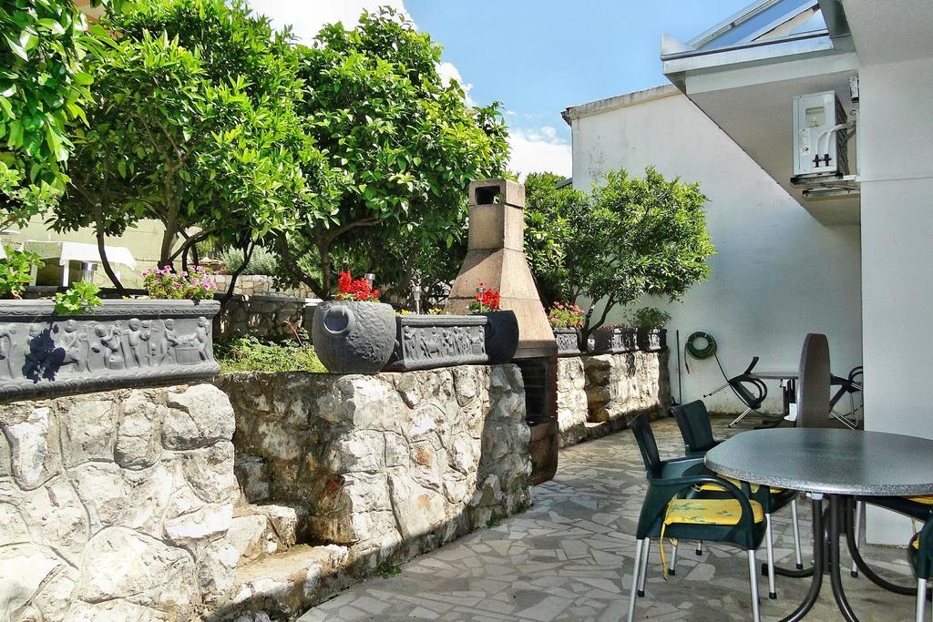 Holiday Home Apartment Tedo Klek Luaran gambar