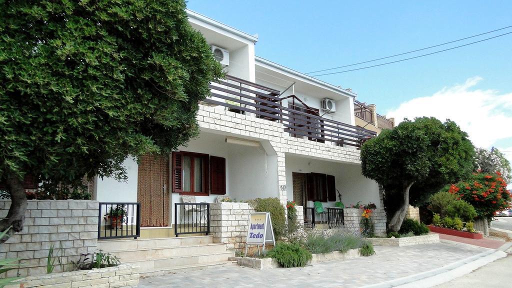Holiday Home Apartment Tedo Klek Luaran gambar